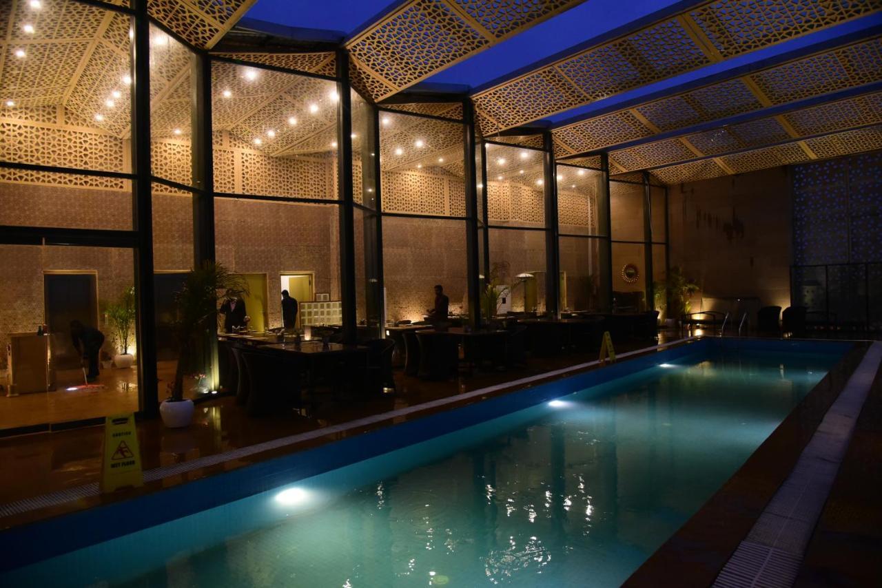 Ramaya Hotel Rohtak Kültér fotó